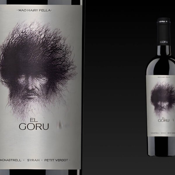 Eine Flasche El Gory Rotwein